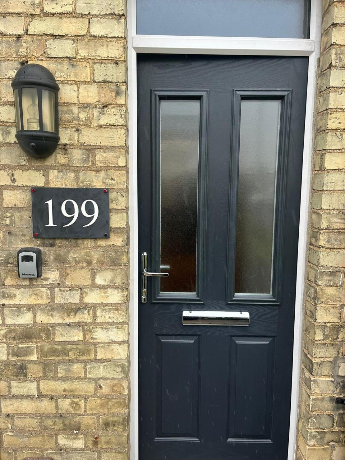 Large 4 Bedroom Home With Garden And Free Parking CBG Exterior foto